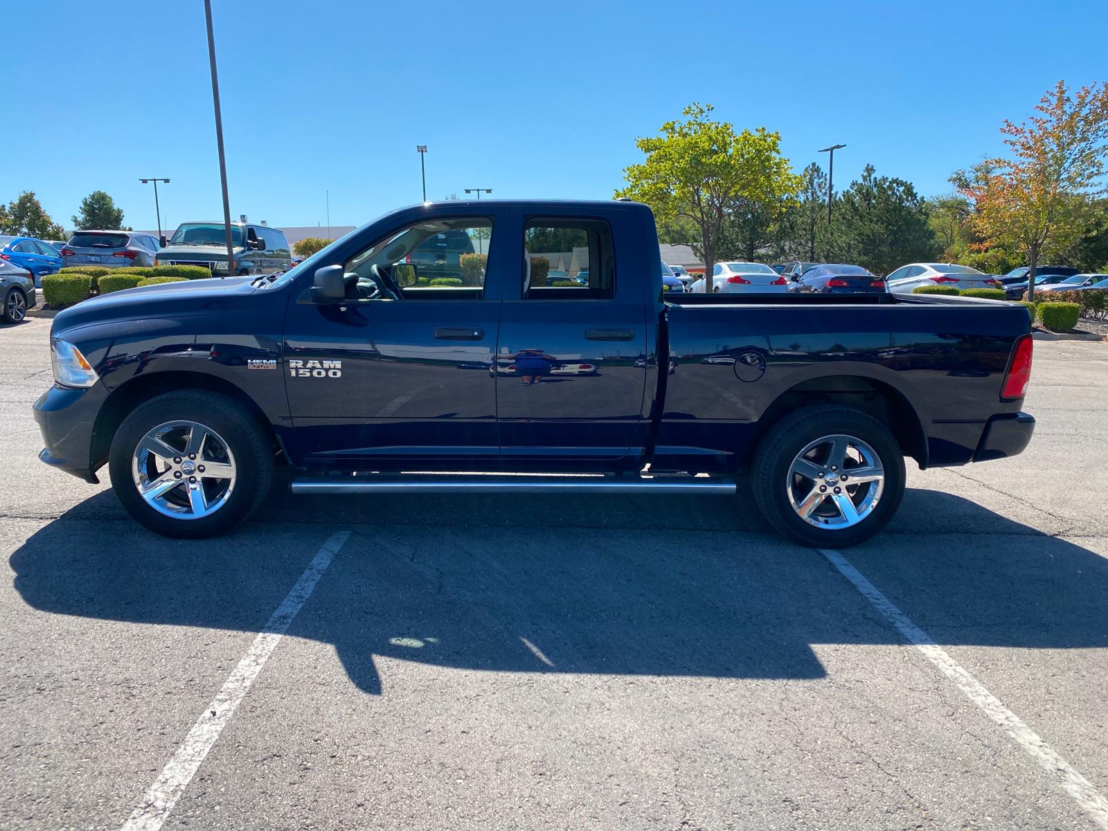 Pre-Owned 2017 Ram 1500 Express 4×4 Quad Cab 6’4 Box 4WD Crew Cab Pickup