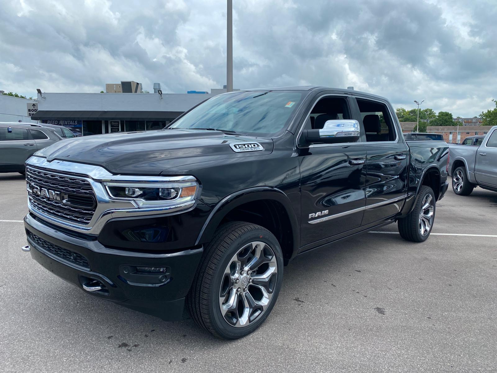 New 2020 Ram 1500 Limited 4×4 Crew Cab 5’7 Box 4WD Crew Cab Pickup