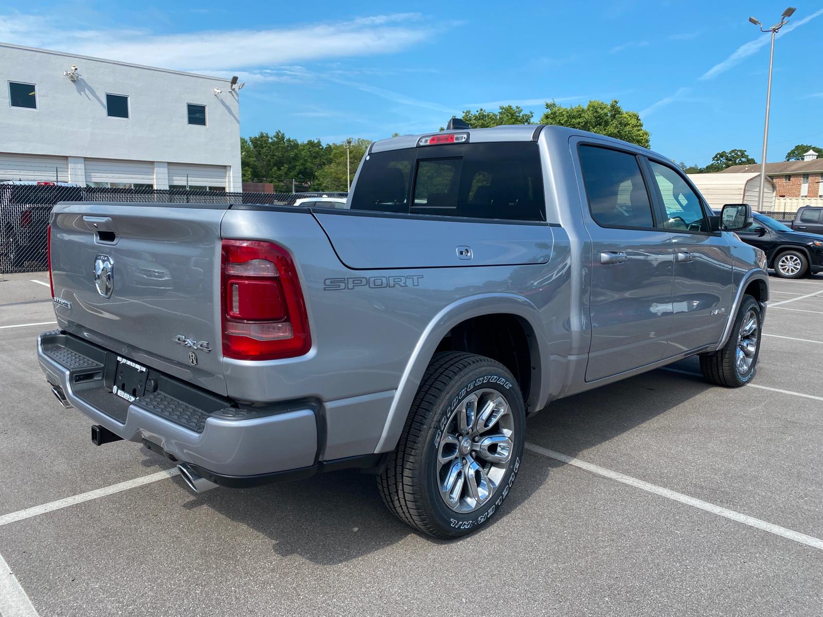 New 2020 Ram 1500 Laramie 4×4 Crew Cab 5’7 Box 4WD Crew Cab Pickup