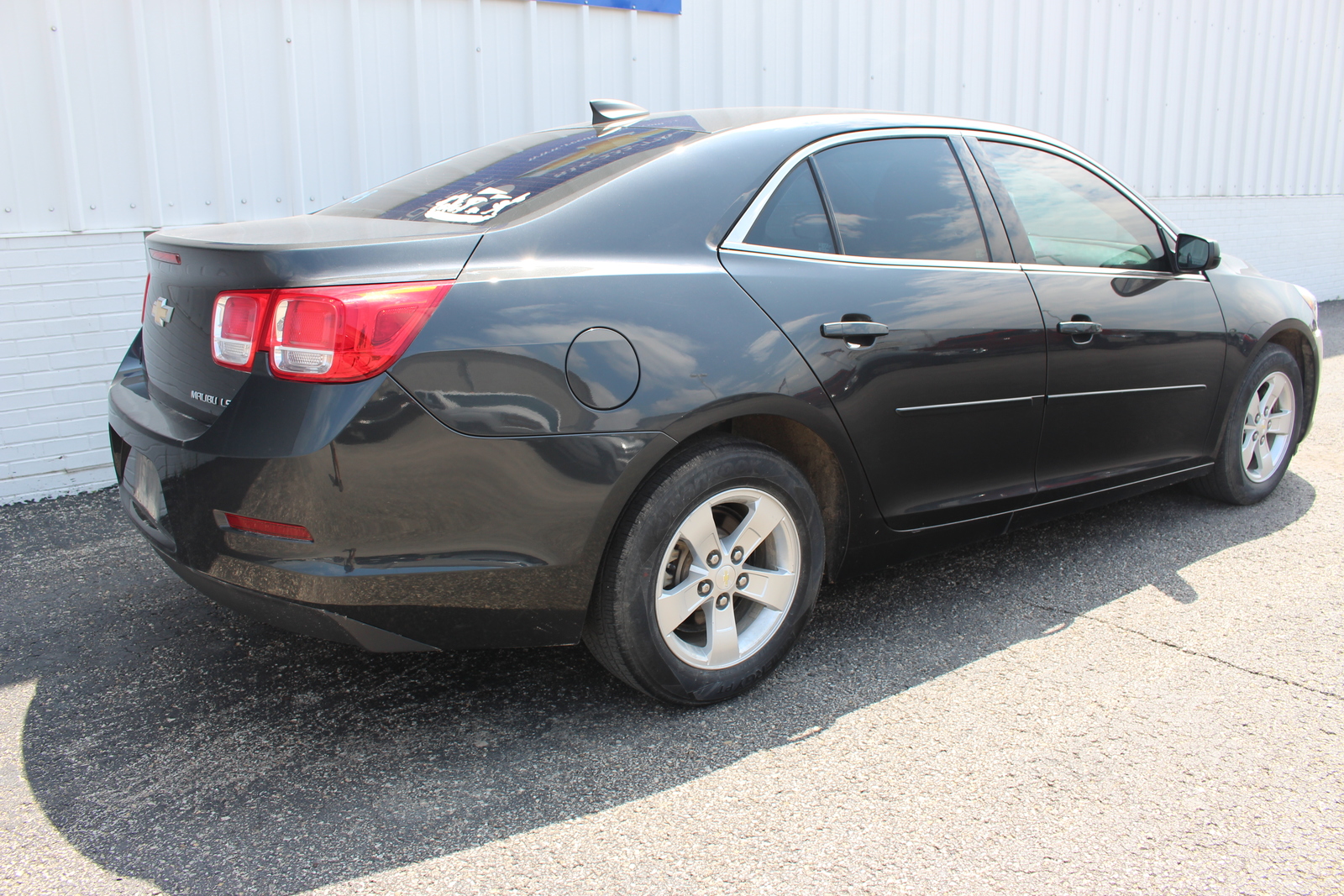 Pre-Owned 2015 Chevrolet Malibu 4dr Sdn LS w/1LS FWD 4dr Car