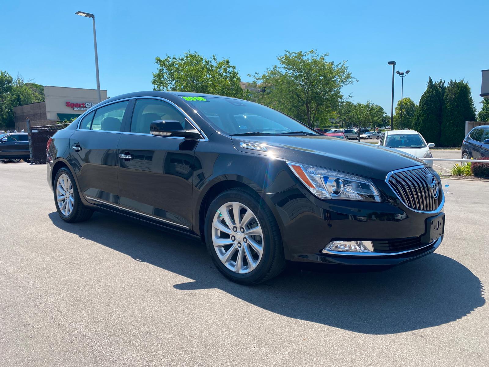 Pre-Owned 2016 Buick LaCrosse 4dr Sdn Leather FWD FWD 4dr Car