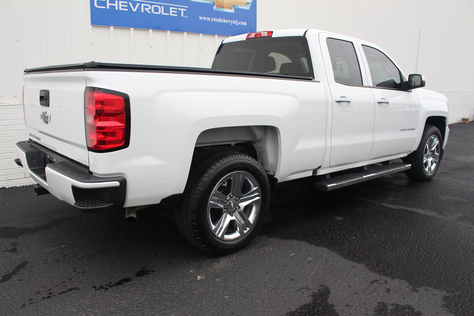 Pre-owned 2017 Chevrolet Silverado 1500 4wd Double Cab 143.5 Custom 4wd 