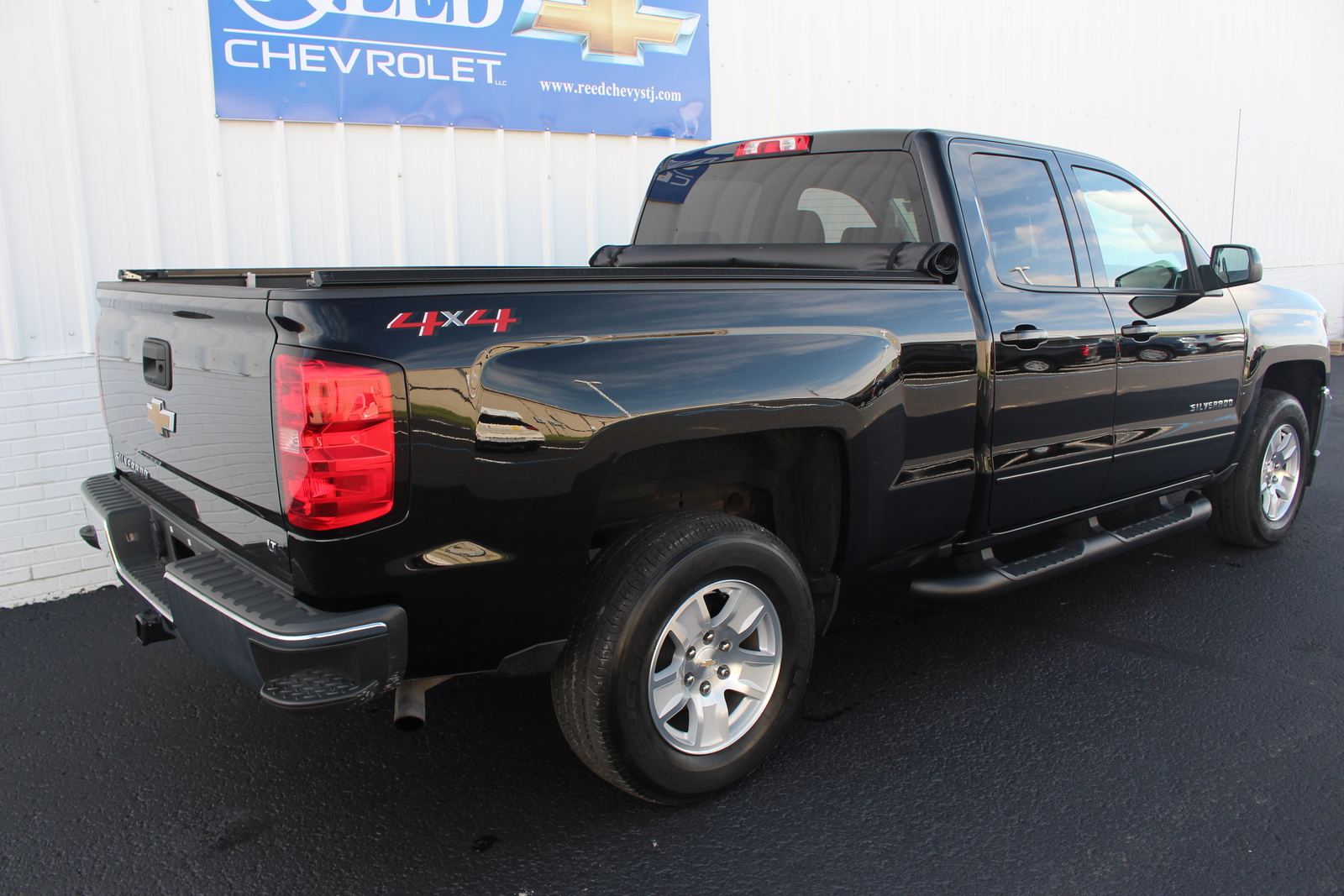 Pre-Owned 2018 Chevrolet Silverado 1500 4WD Double Cab 143.5 LT W/1LT ...