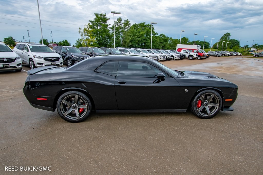 Pre-Owned 2018 Dodge Challenger SRT Hellcat RWD 2D Coupe