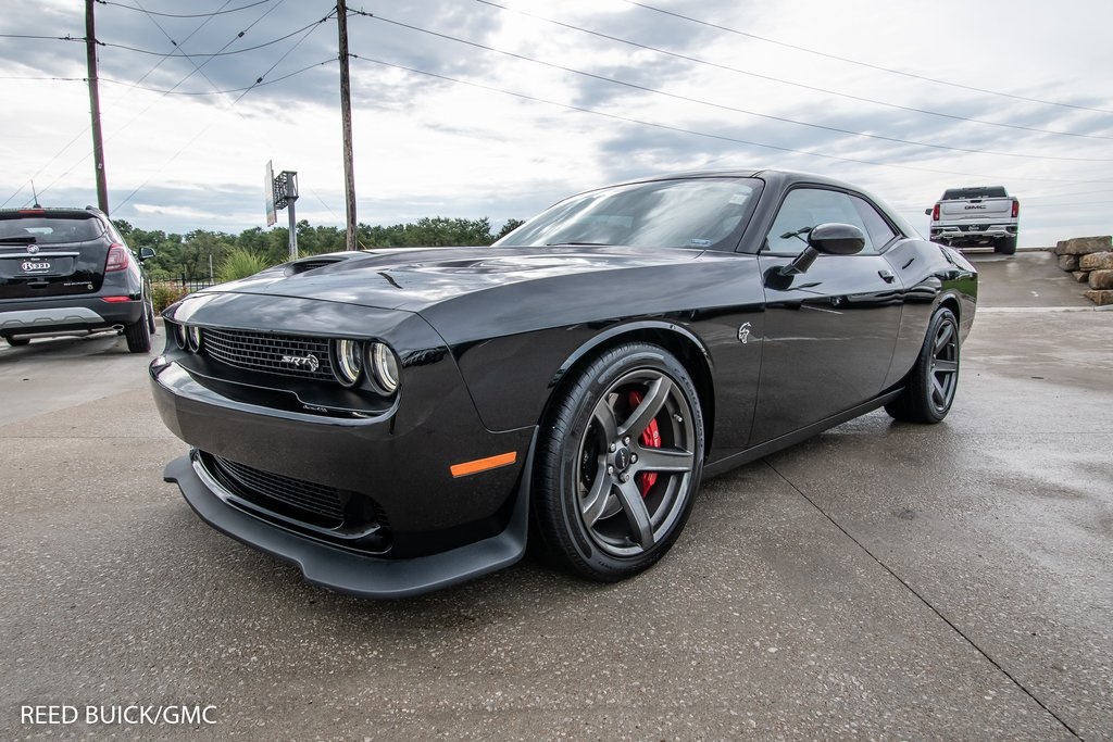 Pre-Owned 2018 Dodge Challenger SRT Hellcat RWD 2D Coupe