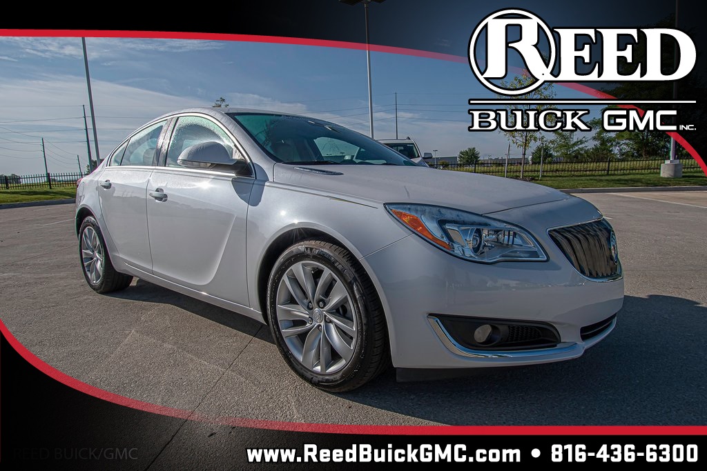 Certified Pre-Owned 2017 Buick Regal Premium II FWD 4D Sedan