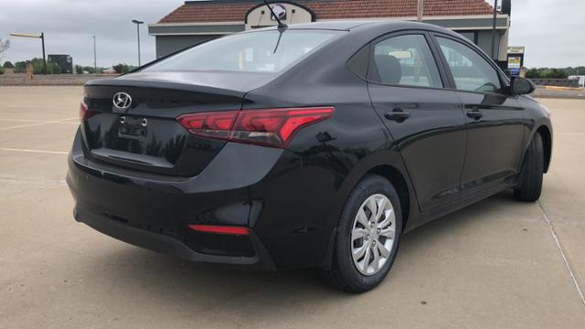 New 2020 Hyundai Accent SE Sedan IVT FWD 4dr Car