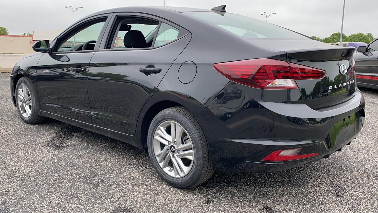 New 2020 Hyundai Elantra SEL IVT FWD 4dr Car