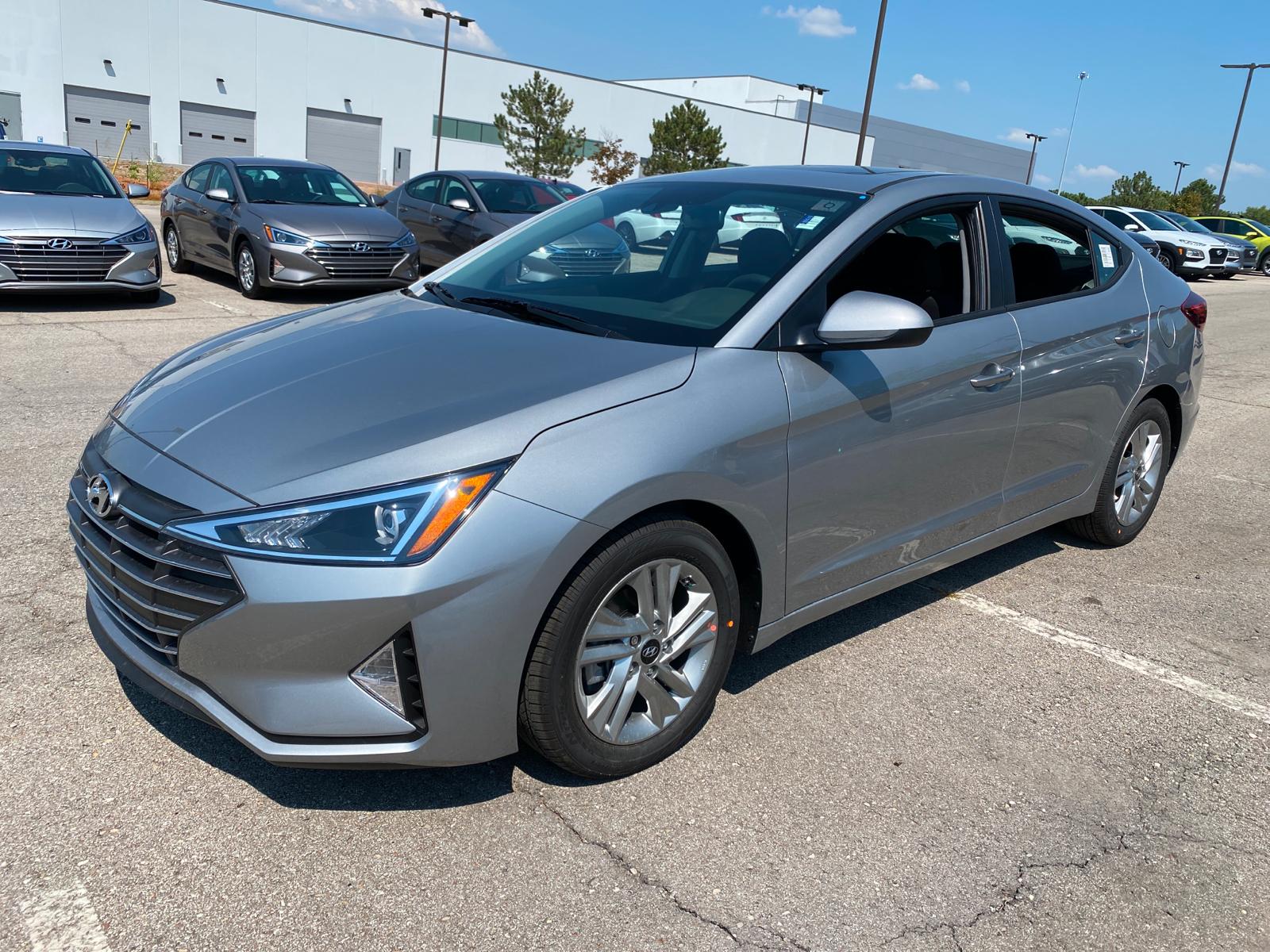 New 2020 Hyundai Elantra Value Edition IVT FWD 4dr Car