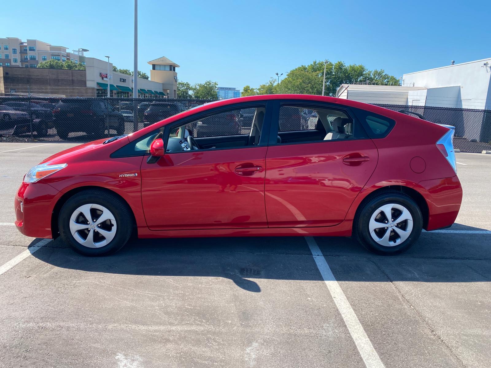 Pre-Owned 2015 Toyota Prius 5dr HB Two FWD 4dr Car