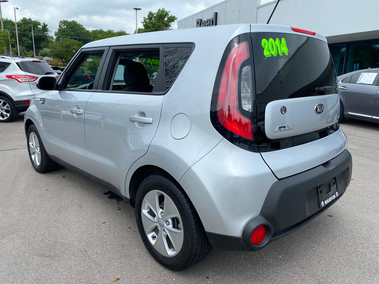 Pre-Owned 2014 Kia Soul 5dr Wgn Auto Base FWD 4dr Car